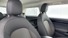 MINI Hatchback 1.5 Cooper Classic 3dr Auto Petrol Hatchback